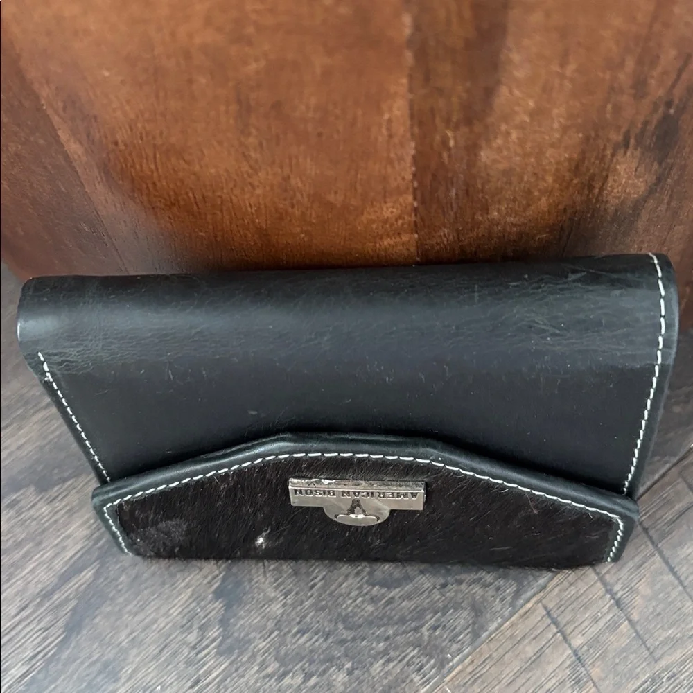 American Bison Hair on Hide,Genuine Leather,5 card,1 ID,bill,zip coin,,snap top